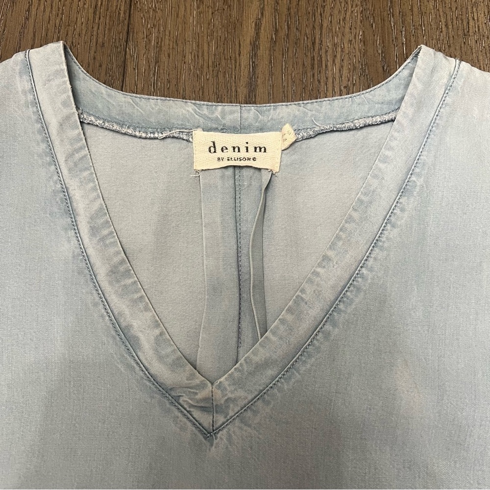 Denim V-Neck Short Sleeve Dress With Pockets - Picture 3 of 14
